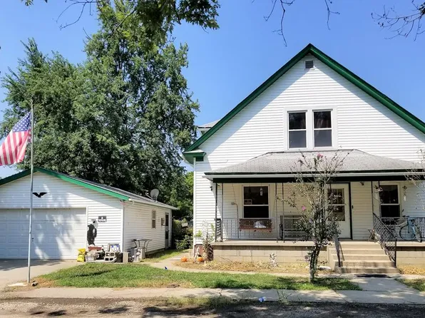 12 Snyder Ave, Westville, IL 61883