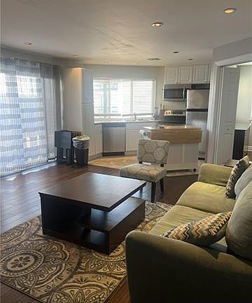 3rd image of 420 Metairie Hammond Hwy APT 201