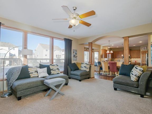 Fantastic lighting with floor to ceiling windows, with brand new carpet (2016).