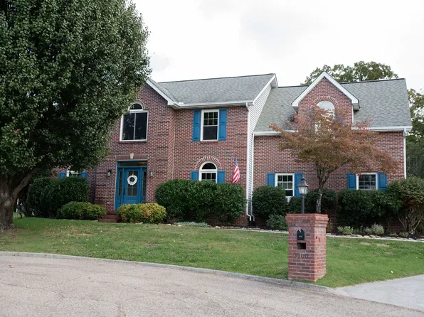 3900 Windcrest Rd, Knoxville, TN 37931