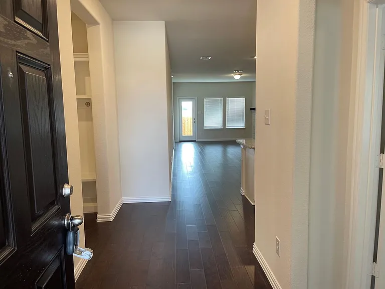 5405 Fairdale Dr — Photo 4