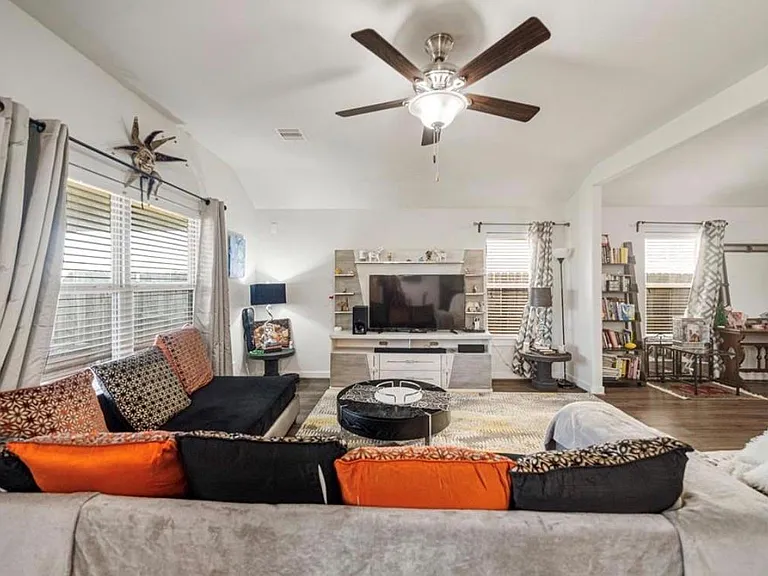 15419 Royce Holly Dr — Photo 11