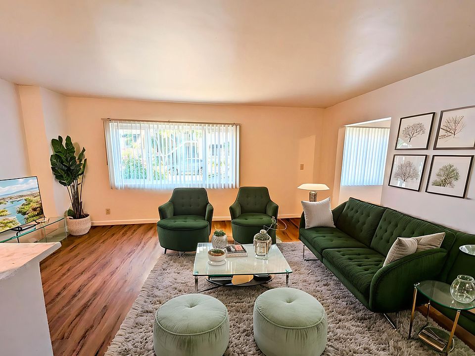 1st image of 11813 Iowa Ave #1