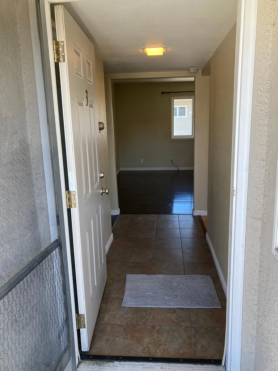 Building Photo - 753 Calla Dr #3