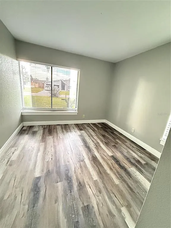 2 bed, 1.0 bath, 1100 sqft, $1,500 — Photo 3