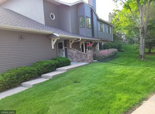 12609 Sherwood Pl, Minnetonka, MN 55305