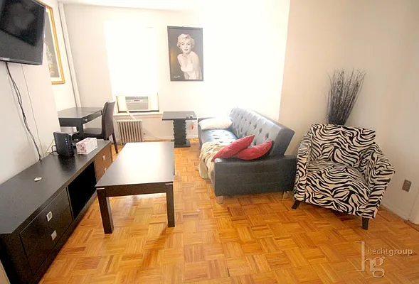 Rented by Hecht Group | media 11