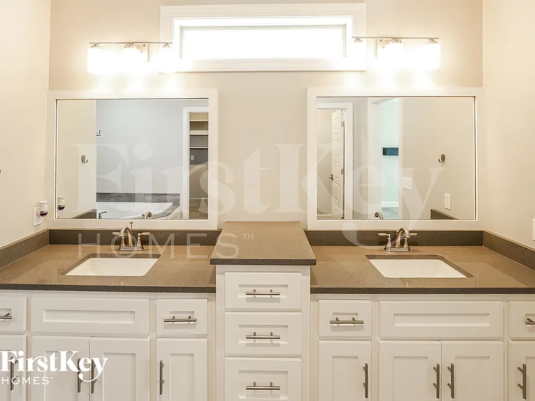 2513 Windmill Dr — Photo 9