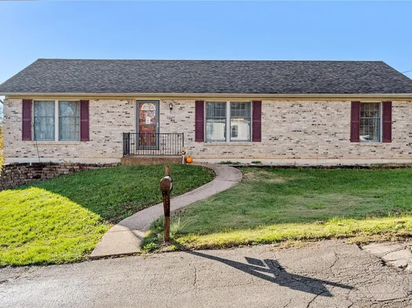 2866 Country Aire Est, De Soto, MO 63020