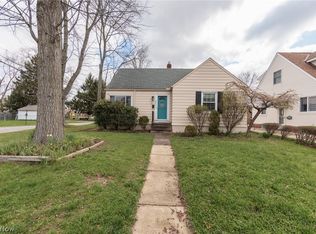 3893 W 210th St, Fairview Park, OH
