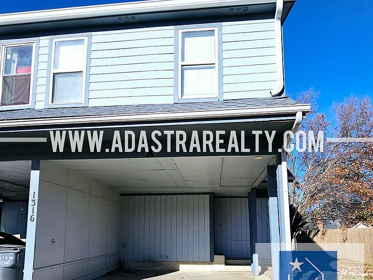 1316 E 123rd Ter #A — Photo 2