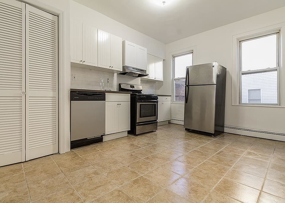 1st image of 412 2nd St #2