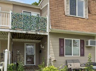 108 Chrystal Dr, Out Of Area, NY --