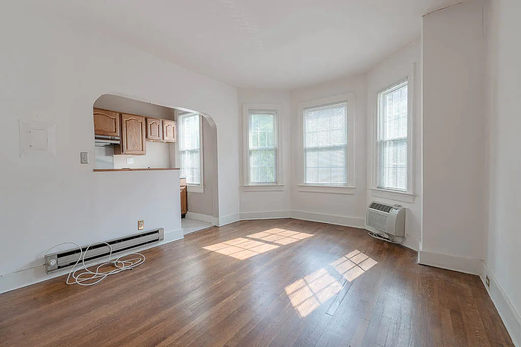 1308 21st St NW APT 101 photo 1