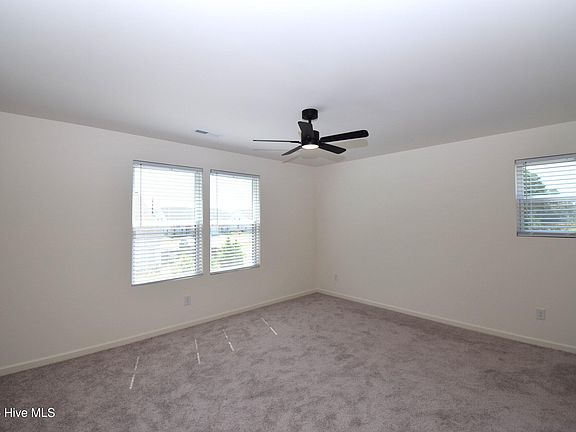 4th image of 2400 Brookville Dr #B