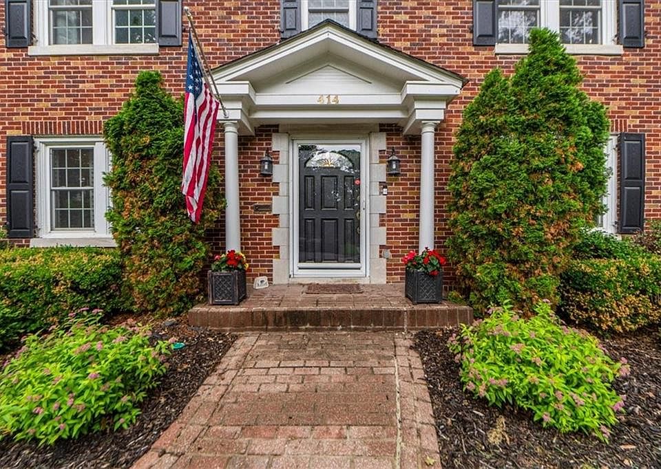 414 W 68th Ter, Kansas City, MO 64113 | MLS #2623021 | Zillow