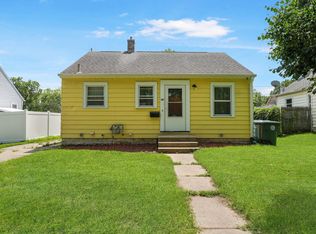 1422 Vine St, Waterloo, IA 50703