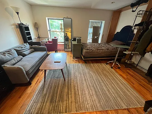 Rented by Delmark Realty LLC | media 39