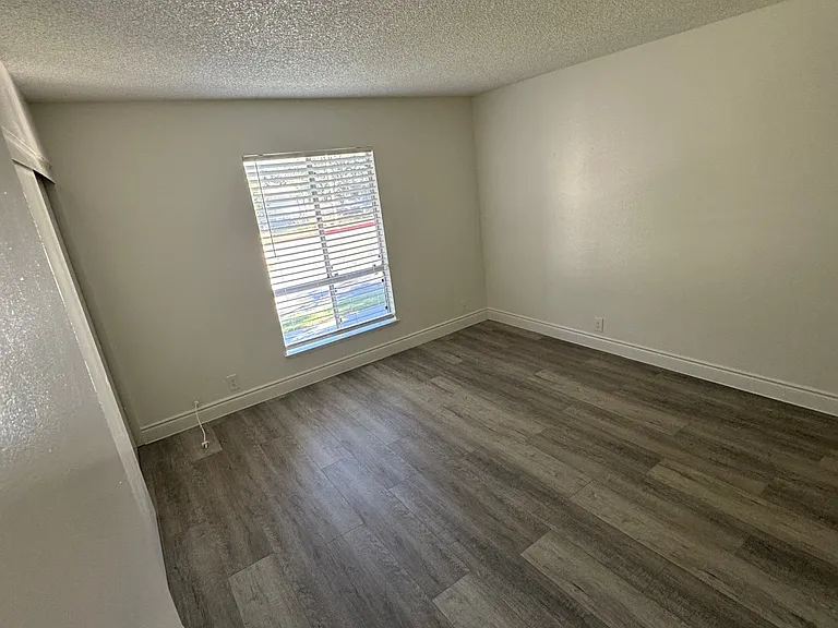 1133 E Alosta Ave #A202 — Photo 7