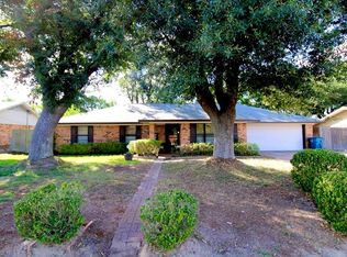 710 Bunny Rabbit Rd, Athens, TX 75751