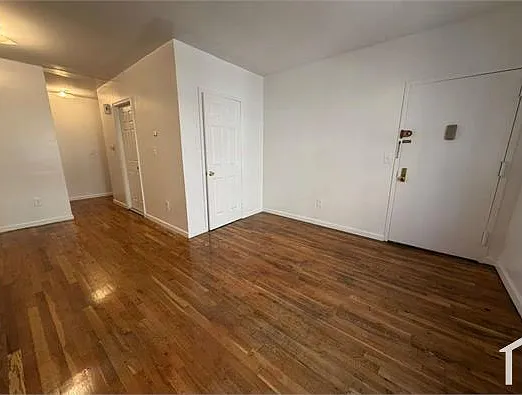3 bed, 1300 sqft, $3,600 — Photo 3