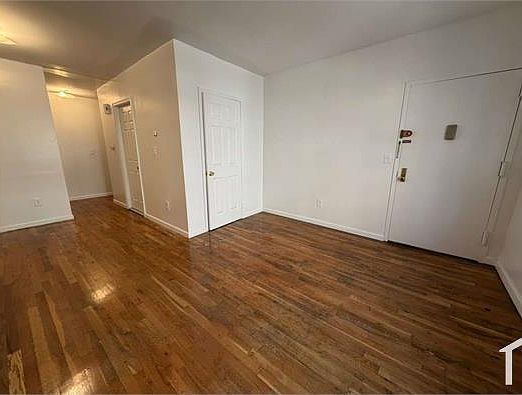 3rd image of 160 W 162nd St #3
