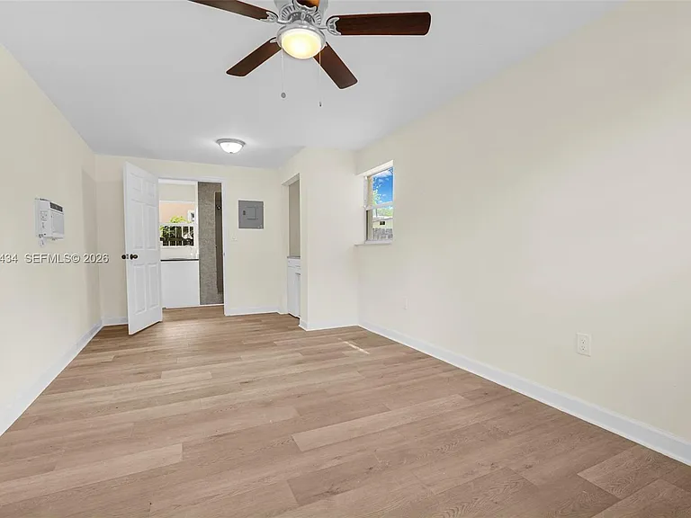 299 NW 43rd St — Photo 8