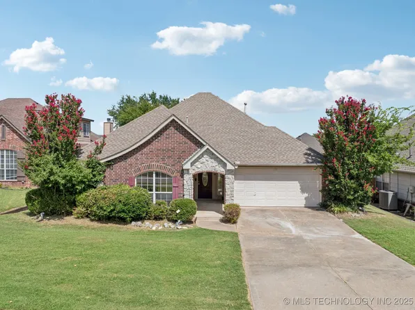 2005 N 8th St, Broken Arrow, OK 74012