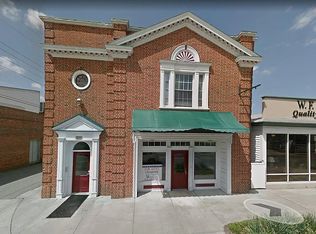 15 E Church St #2, Kilmarnock, VA 22482