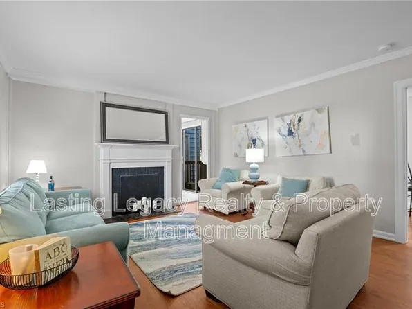 156 Rosedale Cir, Winston Salem, NC 27106