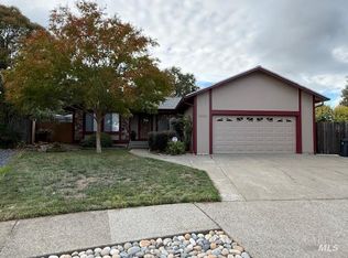 1250 Incline Court, Ukiah, CA 95482