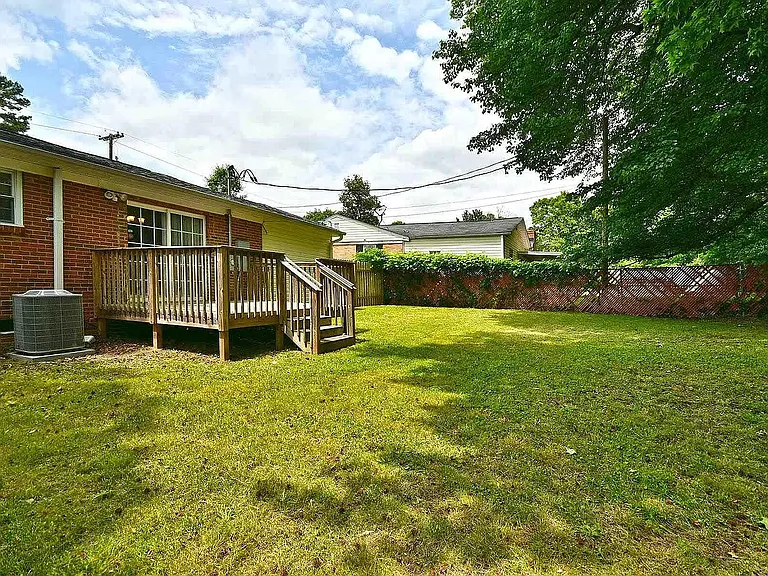 4 Blossom Dr — Photo 29
