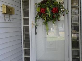 114 Paint Creek Ln, Carmi, IL 62821