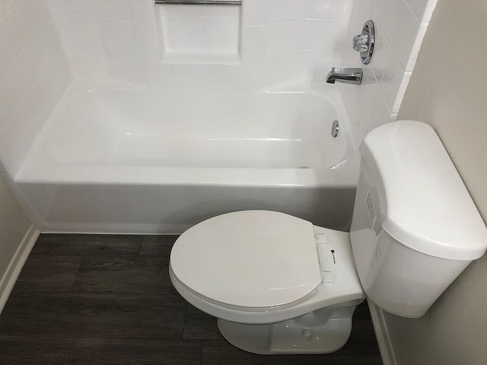 1st image of 1051 E Spazier Ave #L