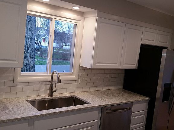 4th image of 606 Glen Park Dr
