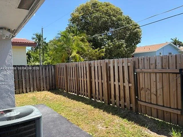 206 NE 1st Ct #1 — Photo 14