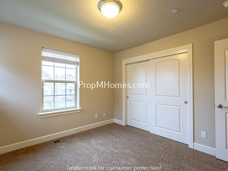 10655 SW Barber St — Photo 14