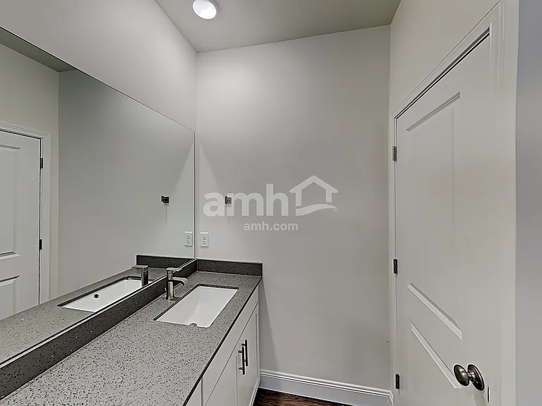 2682 W 3400 S — Photo 11