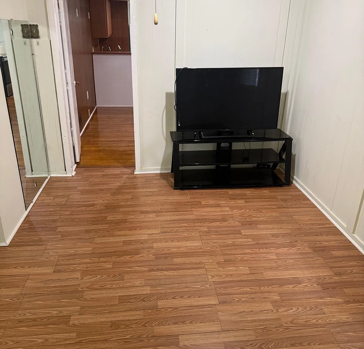 1 bed, 1910 sqft, $1,500 — Photo 3