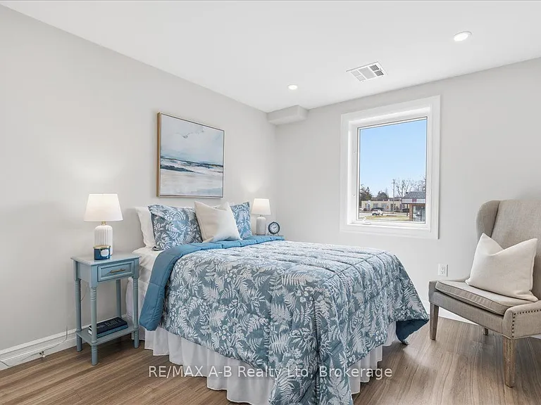 100 Gordon St #103 — Photo 18