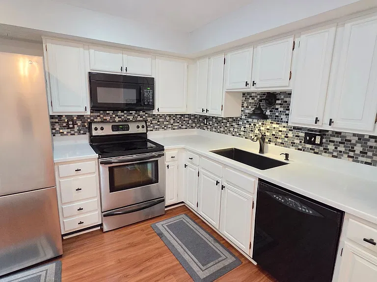 8256 Burning Forest Ct — Photo 12