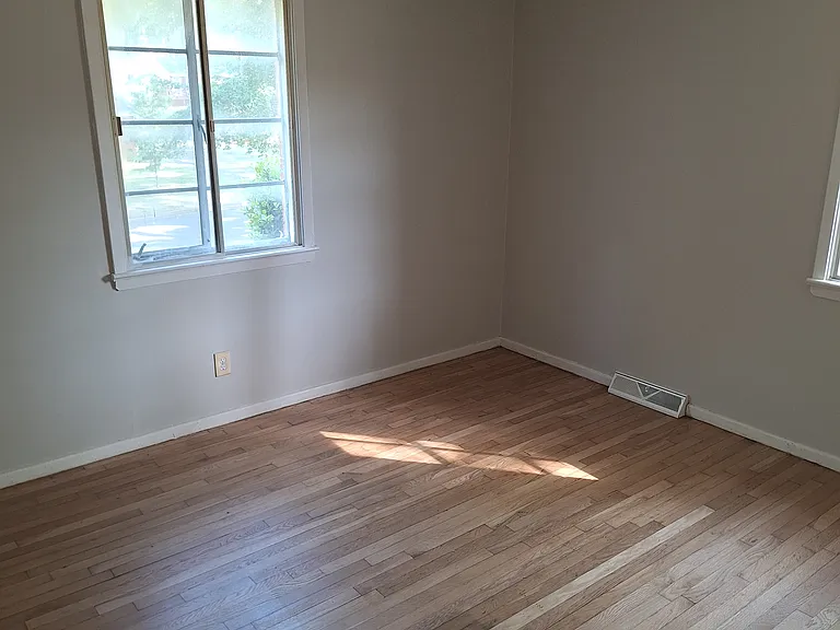 1916 Manteo Ct — Photo 20