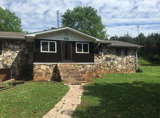2922 Hodges Switch Rd, Strawberry Plains, TN 37871