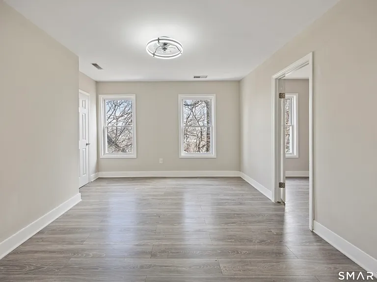 465 Washington Ave #B — Photo 16