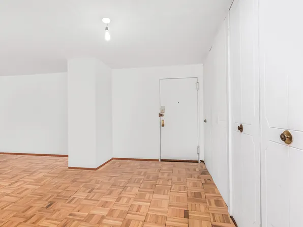 3333 Henry Hudson Parkway image 5 of 18