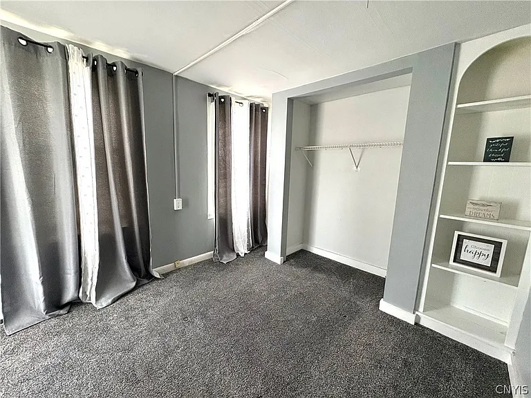 30 Florence St — Photo 15