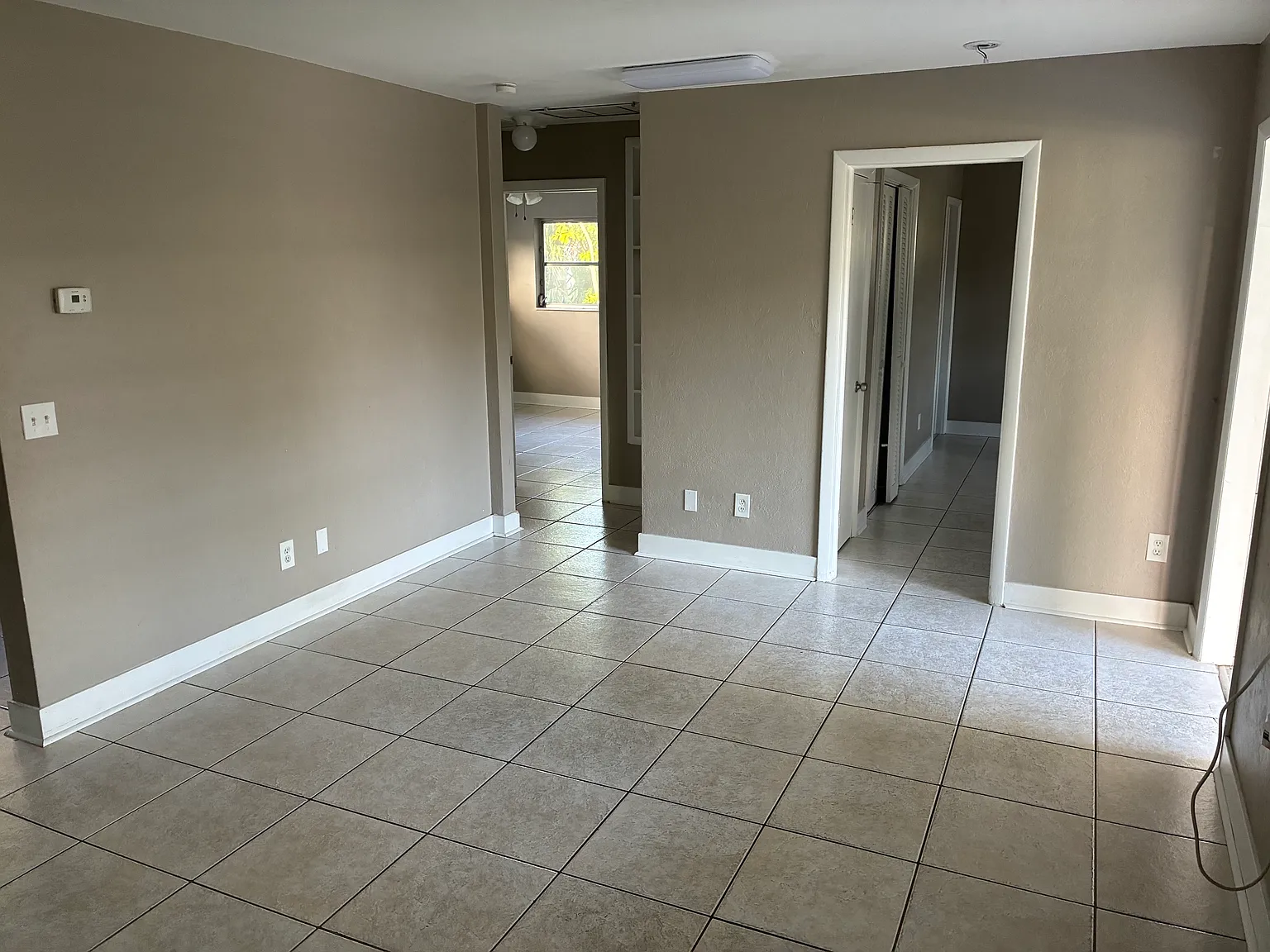 4920 York St — Photo 1