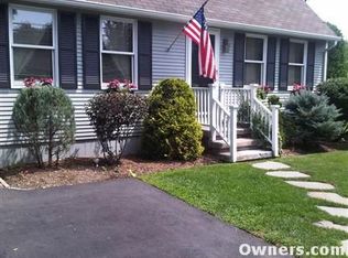 3 Longue Vue Ave, North Providence, RI 02904