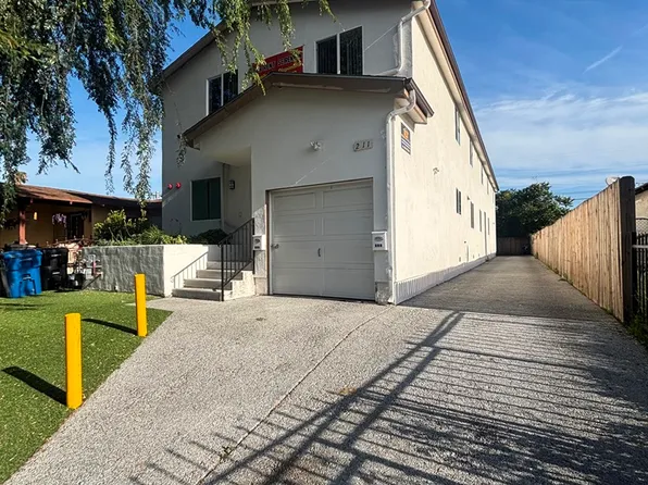 213 W 82nd St, Los Angeles, CA 90003