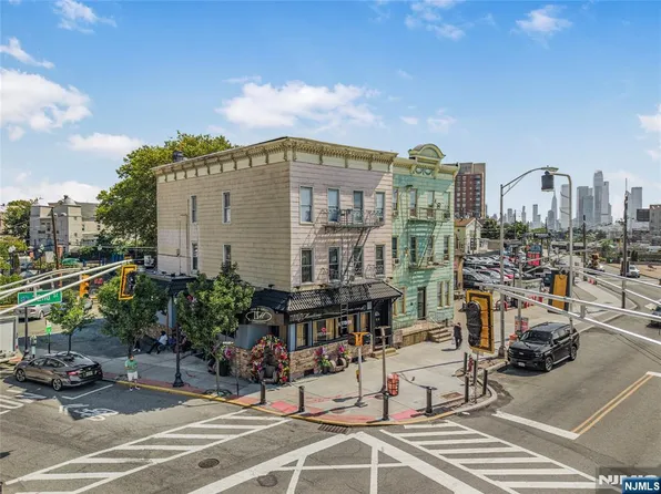 328 32nd Street, Union City, NJ 07087